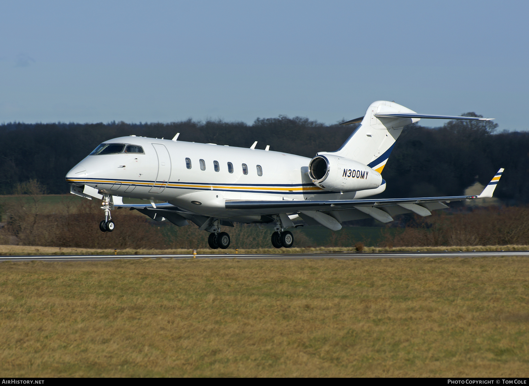 Aircraft Photo of N300MY | Bombardier Challenger 300 (BD-100-1A10) | AirHistory.net #90519