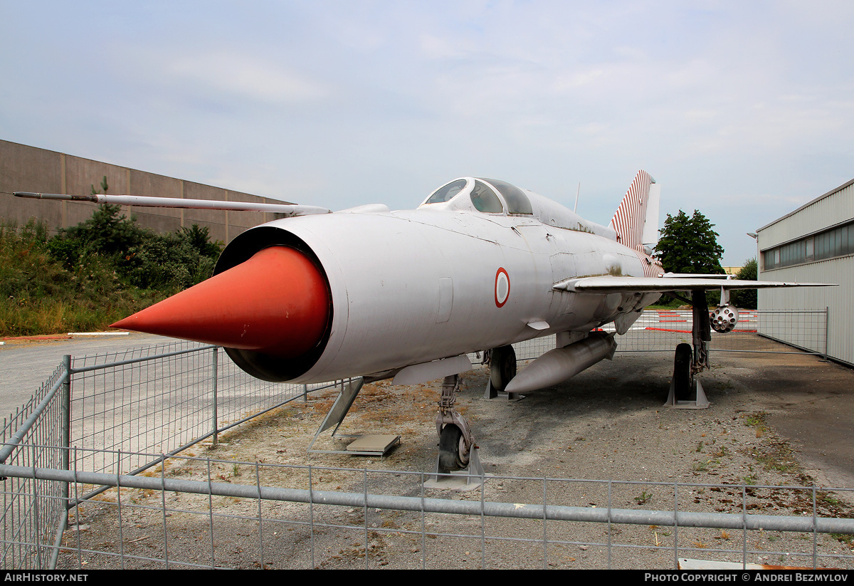 Aircraft Photo of 2233 | Mikoyan-Gurevich MiG-21SPS | AirHistory.net