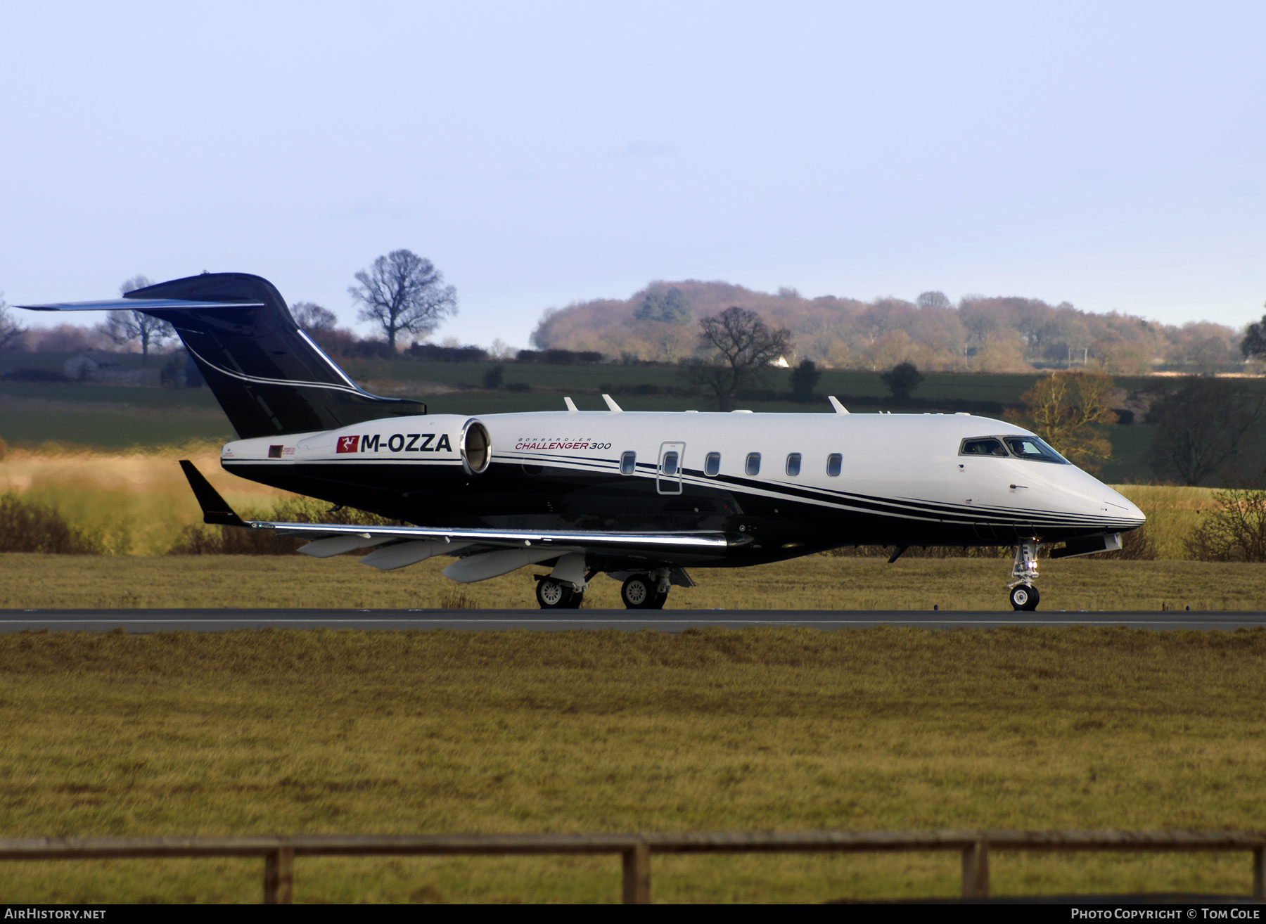 Aircraft Photo of M-OZZA | Bombardier Challenger 300 (BD-100-1A10) | AirHistory.net #90587