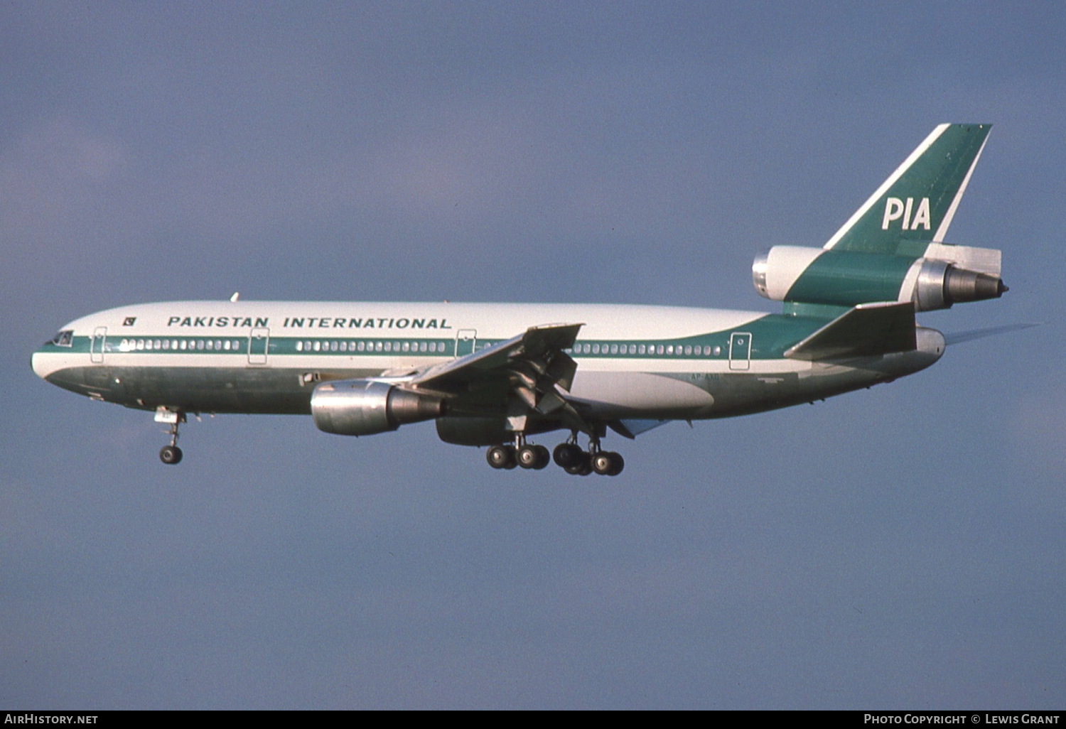 Aircraft Photo of AP-AXD | McDonnell Douglas DC-10-30 | Pakistan International Airlines - PIA | AirHistory.net #90899
