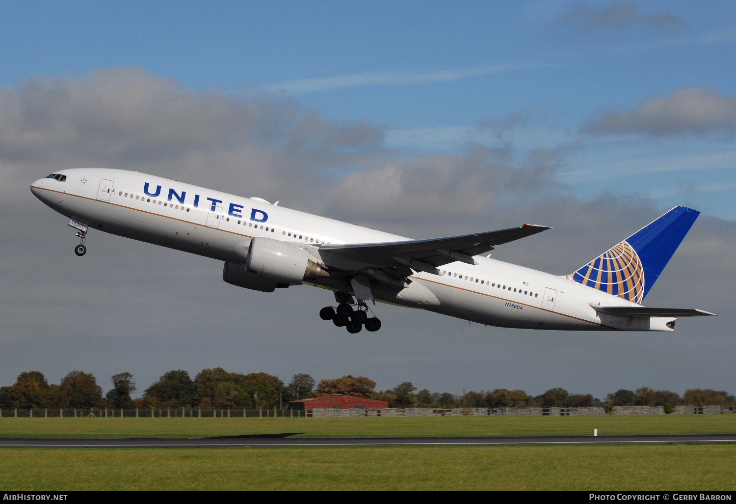 Aircraft Photo of N780UA | Boeing 777-222 | United Airlines | AirHistory.net #90934