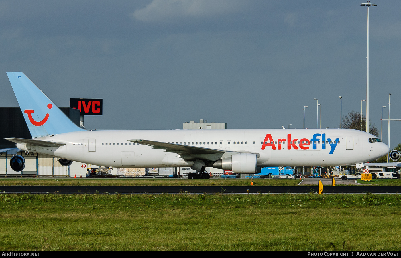 Aircraft Photo of PH-AHY | Boeing 767-383/ER | ArkeFly | AirHistory.net #90935