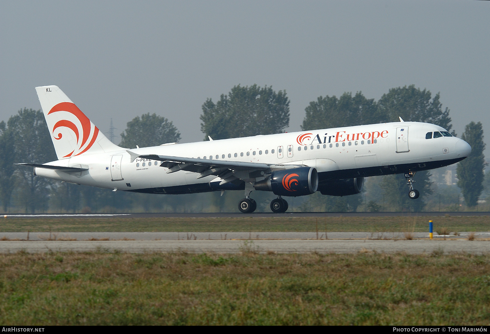 Aircraft Photo of I-PEKL | Airbus A320-214 | Air Europe | AirHistory.net #91004