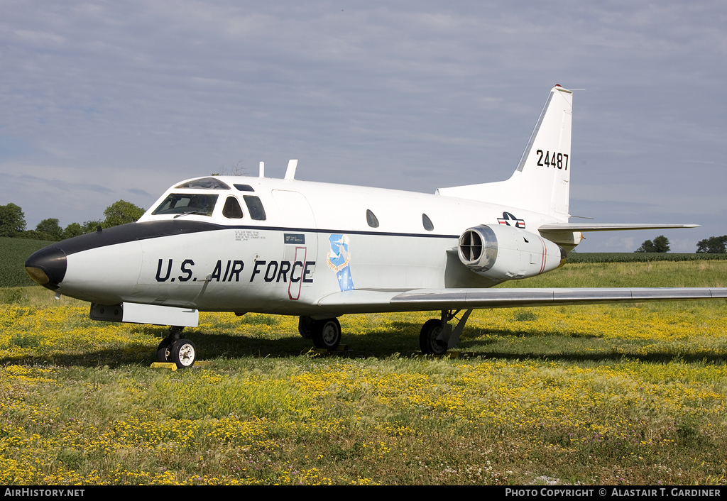 Aircraft Photo of 62-4487 / 24487 | North American CT-39A | USA - Air Force | AirHistory.net #91014