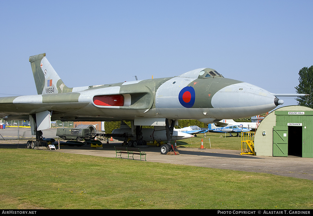 Aircraft Photo of XM594 | Avro 698 Vulcan B.2 | UK - Air Force | AirHistory.net #91034