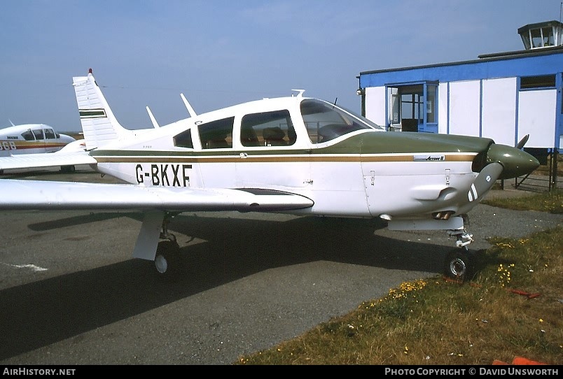 Aircraft Photo of G-BKXF | Piper PA-28R-200 Cherokee Arrow II | AirHistory.net #91071