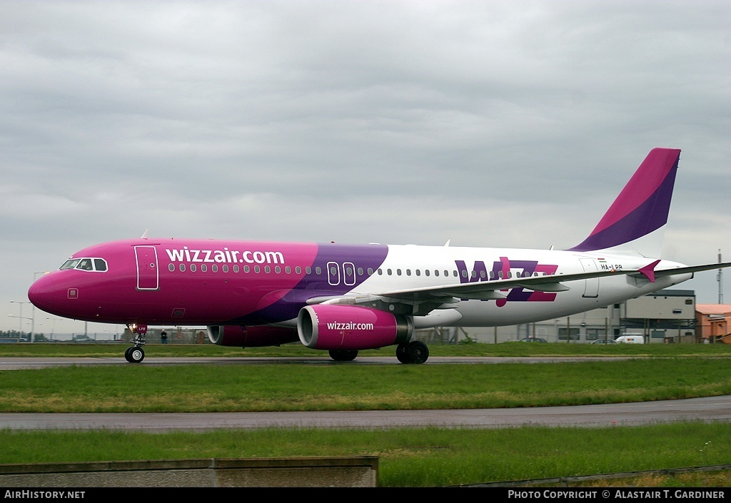 Aircraft Photo of HA-LPB | Airbus A320-232 | Wizz Air | AirHistory.net #91081