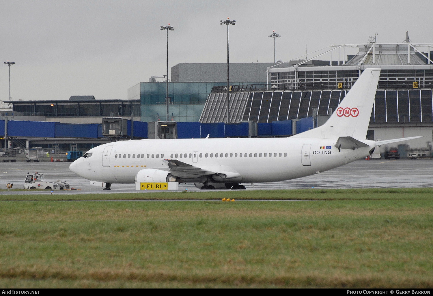 Aircraft Photo of OO-TNG | Boeing 737-3Y0(QC) | TNT Airways | AirHistory.net #91172