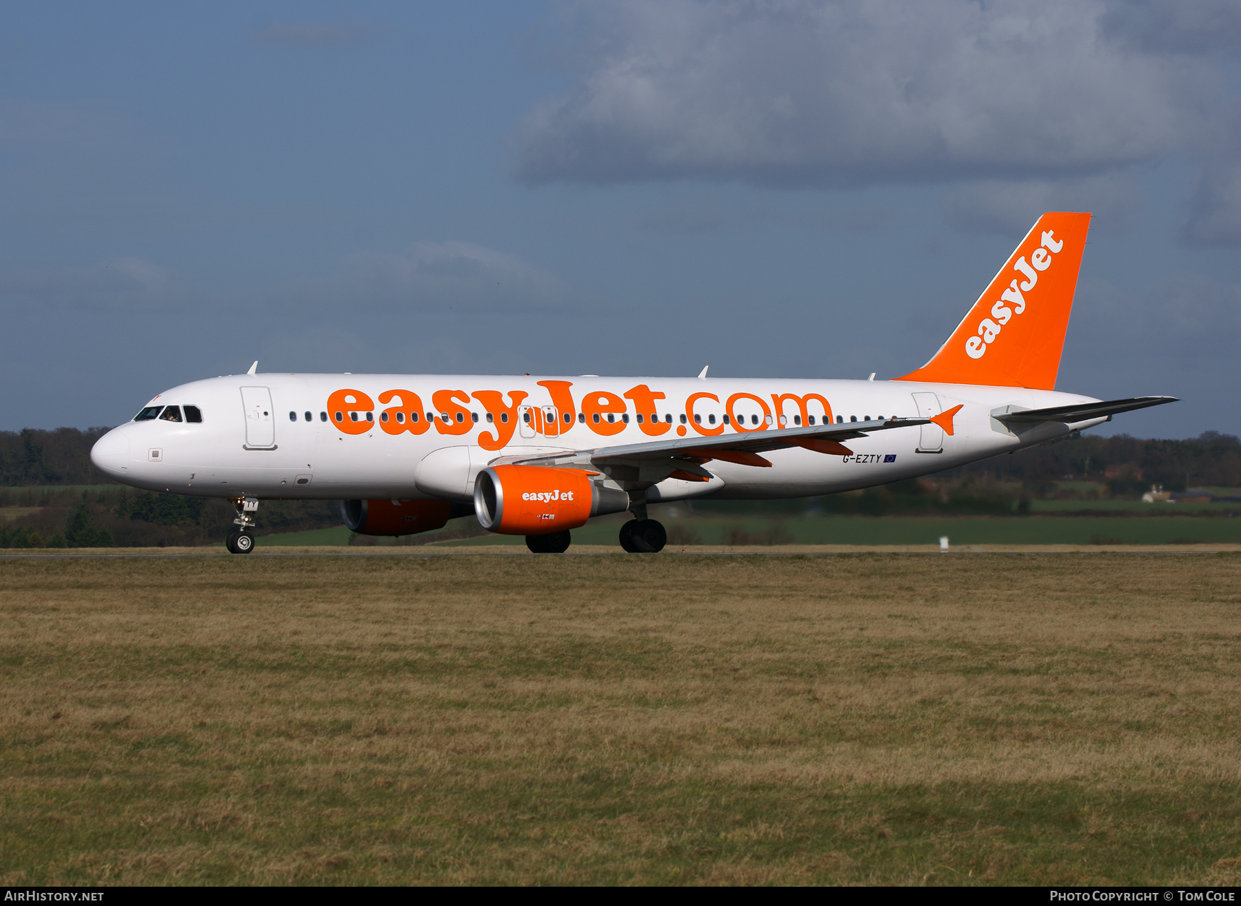 Aircraft Photo of G-EZTY | Airbus A320-214 | EasyJet | AirHistory.net #91173