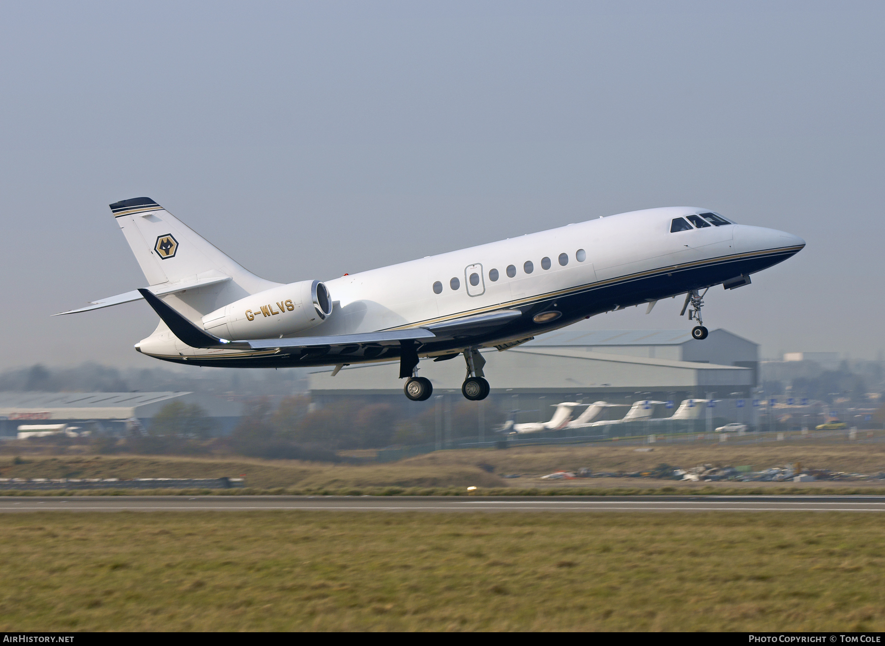 Aircraft Photo of G-WLVS | Dassault Falcon 2000EX | Wolverhampton Wanderers Football Club | AirHistory.net #91201