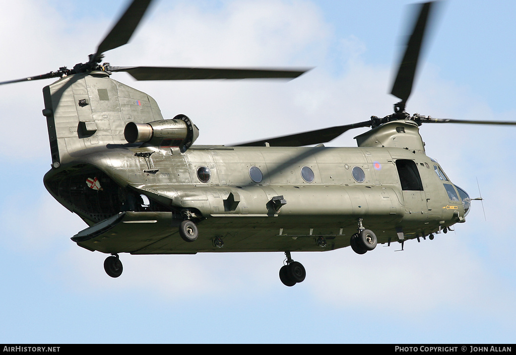 Aircraft Photo of ZA714 | Boeing Chinook HC2 (352) | UK - Air Force | AirHistory.net #91224