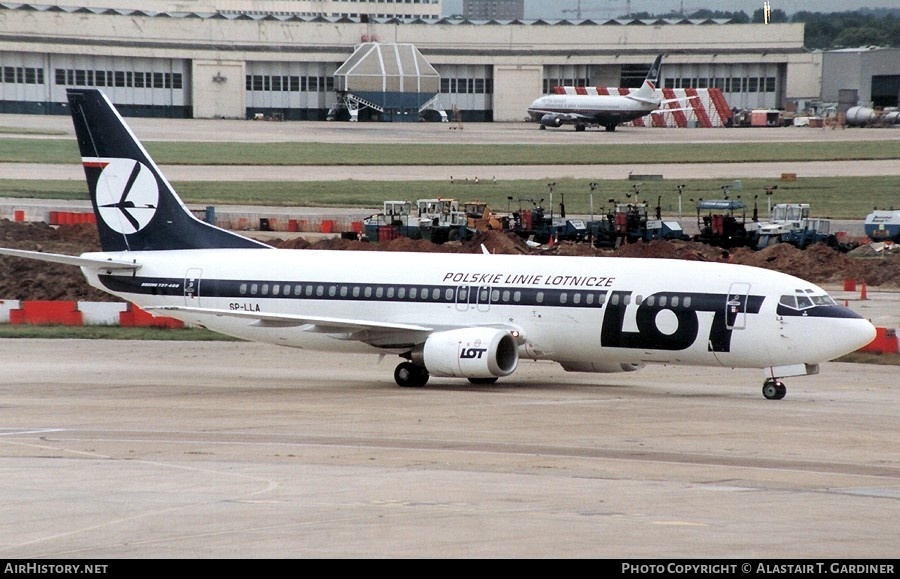 Aircraft Photo of SP-LLA | Boeing 737-45D | LOT Polish Airlines - Polskie Linie Lotnicze | AirHistory.net #91330