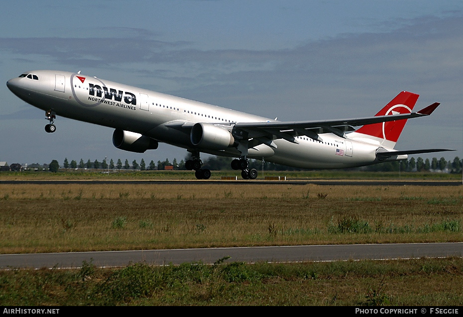 Aircraft Photo of N802NW | Airbus A330-323 | Northwest Airlines | AirHistory.net #91365