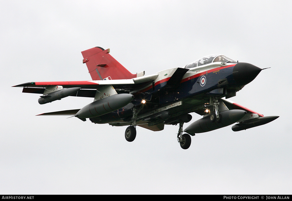 Aircraft Photo of ZA326 | Panavia Tornado GR1P | UK - Air Force | AirHistory.net #91515