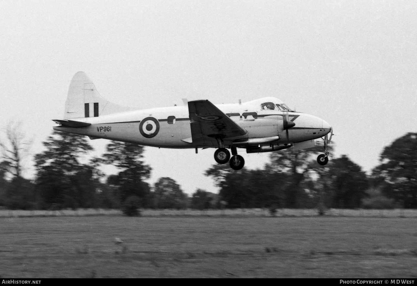Aircraft Photo of VP961 | De Havilland D.H. 104 Devon C2/2 | UK - Air Force | AirHistory.net #91689