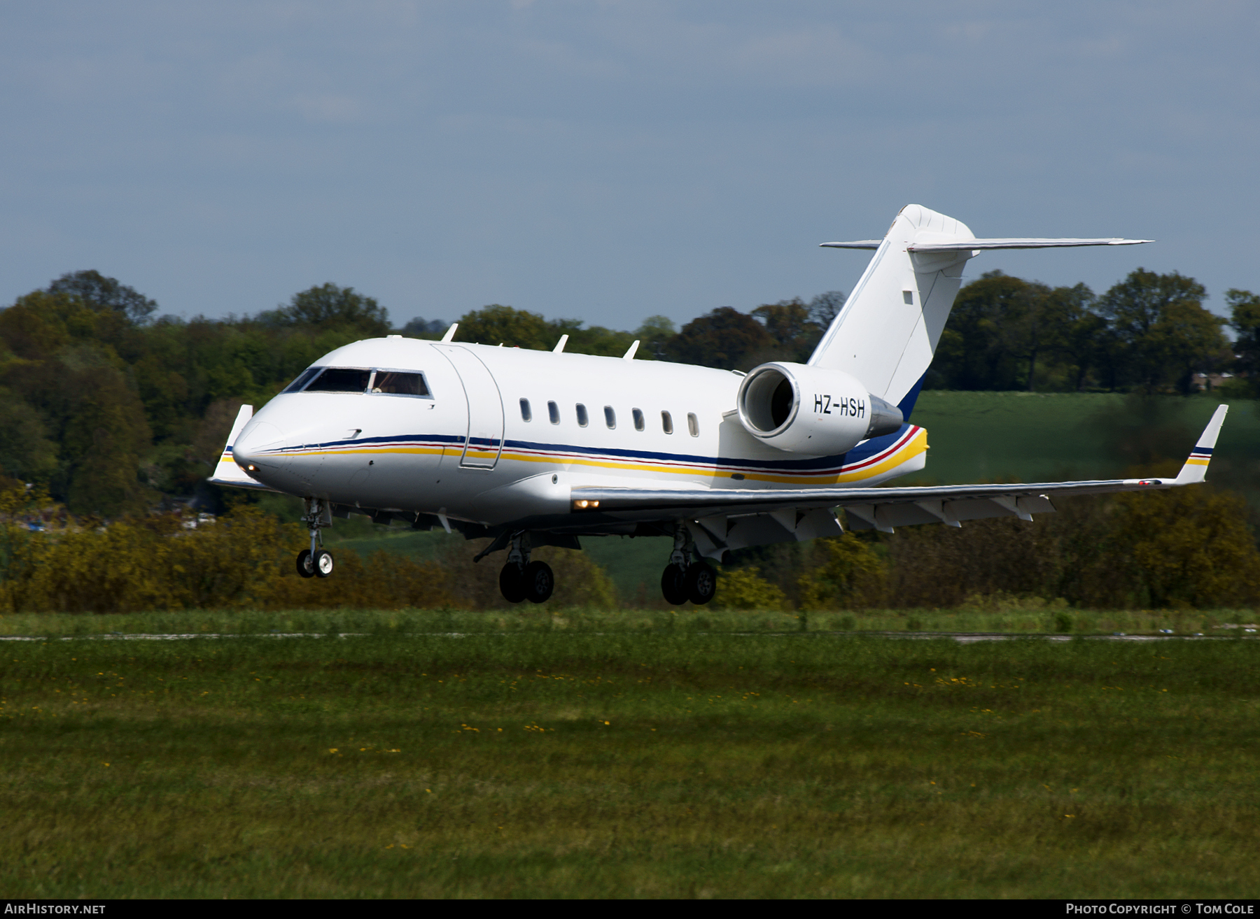 Aircraft Photo of HZ-HSH | Bombardier Challenger 604 (CL-600-2B16) | AirHistory.net #91698
