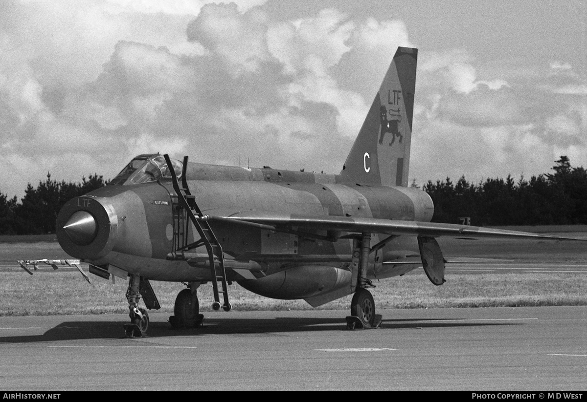 Aircraft Photo of XR718 | English Electric Lightning F3 | UK - Air Force | AirHistory.net #91722