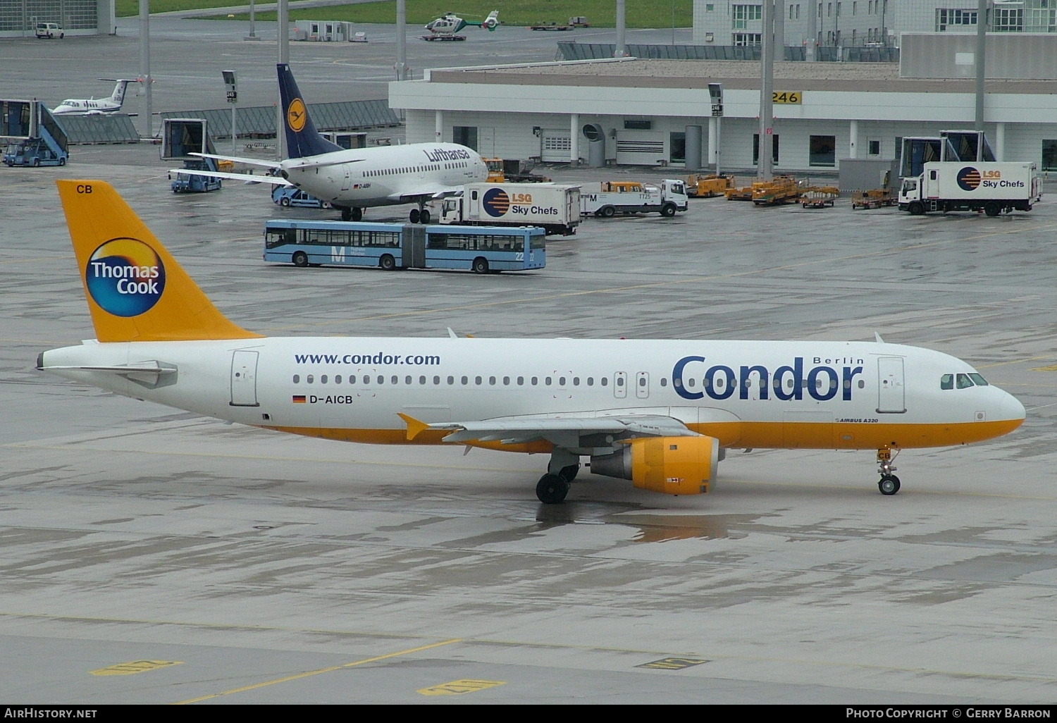 Aircraft Photo of D-AICB | Airbus A320-212 | Condor Berlin | AirHistory.net #91802