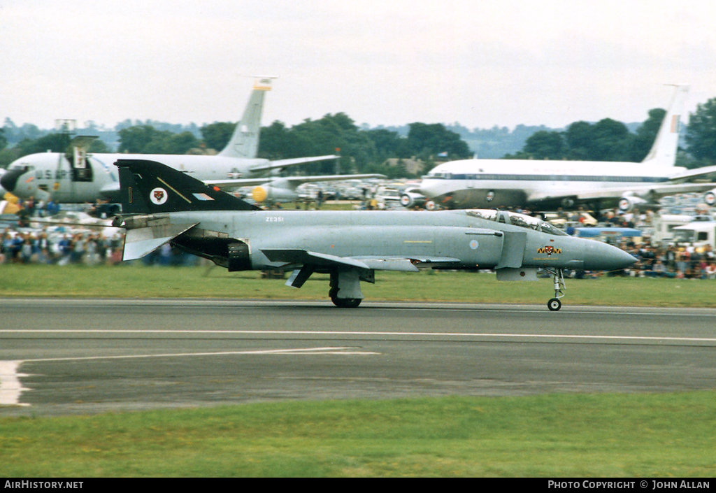 Aircraft Photo of ZE351 | McDonnell Douglas F-4J(UK) Phantom | UK - Air Force | AirHistory.net #91883