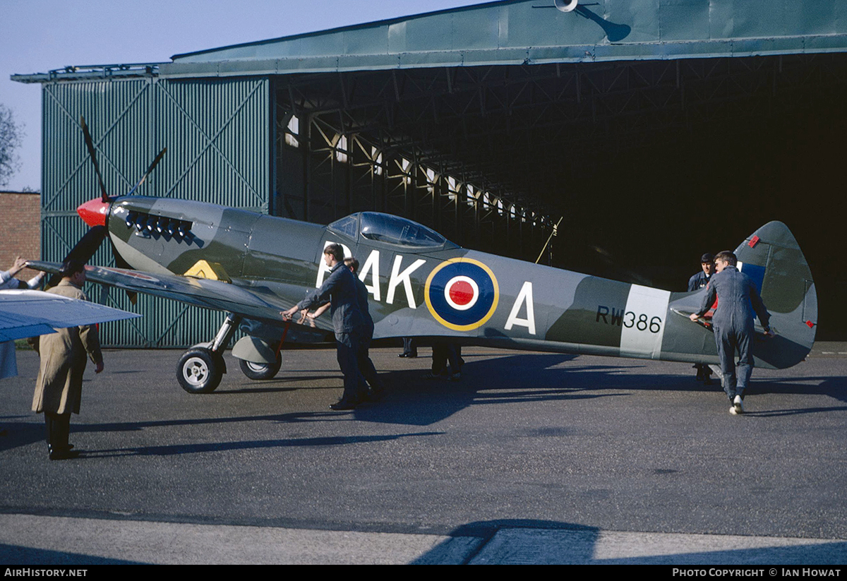 Aircraft Photo of RW386 | Supermarine 361 Spitfire LF16E | UK - Air Force | AirHistory.net #92062