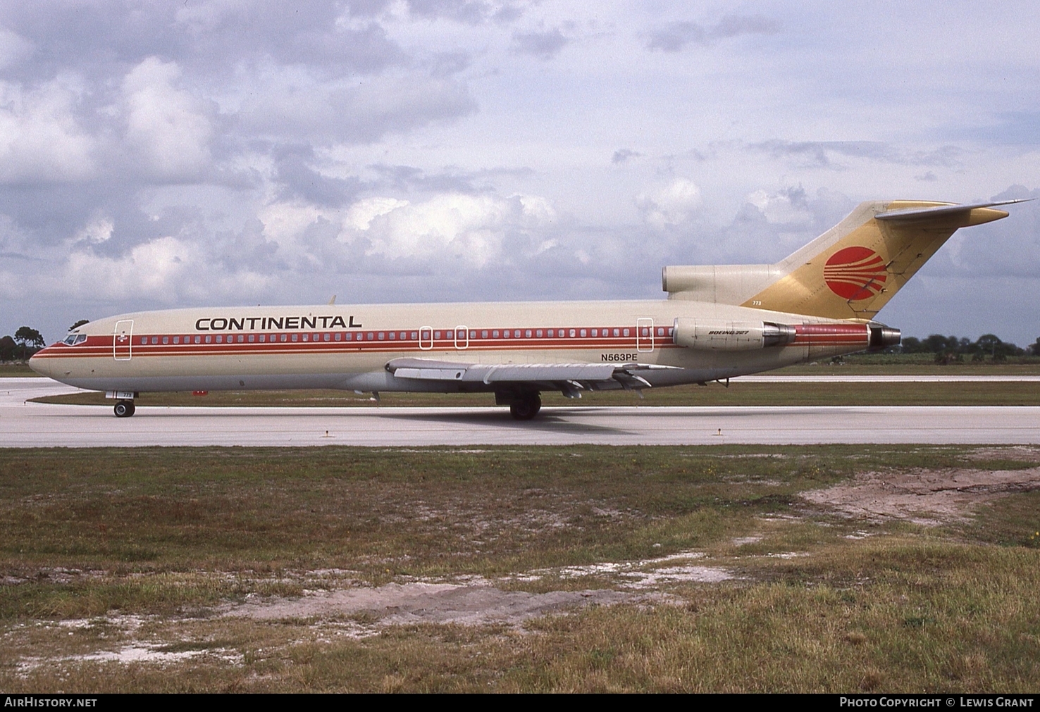 Aircraft Photo of N563PE | Boeing 727-227/Adv | Continental Airlines | AirHistory.net #92163