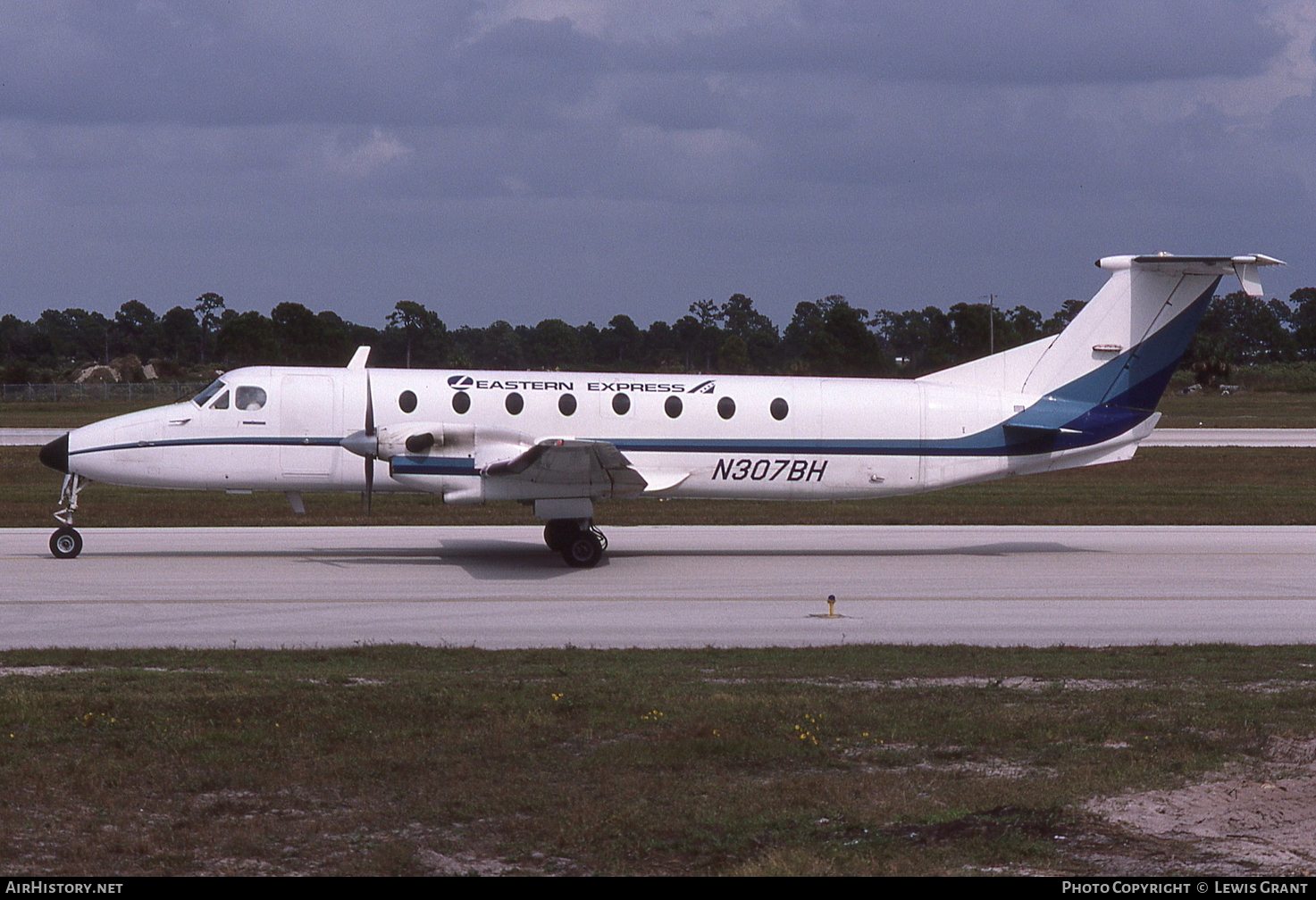 Aircraft Photo of N307BH | Beech 1900C | Eastern Express | AirHistory.net
