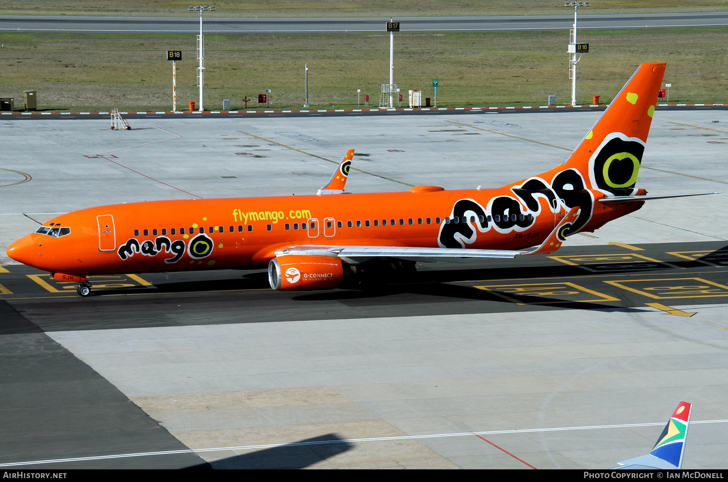 Aircraft Photo of ZS-SJH | Boeing 737-8BG | Mango Airlines | AirHistory.net #92284