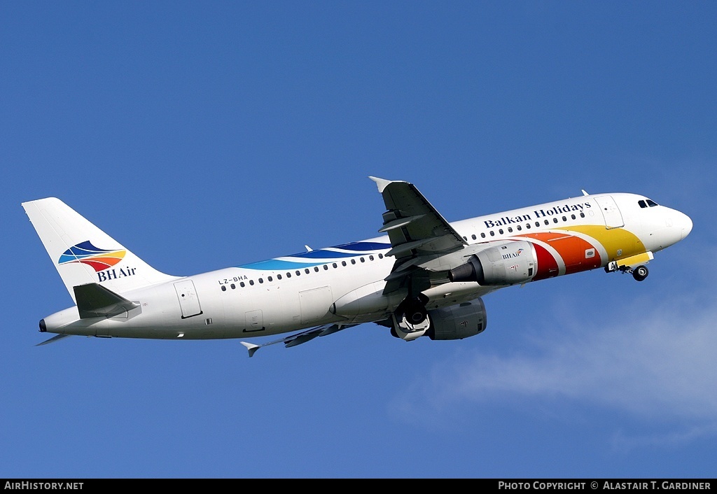 Aircraft Photo of LZ-BHA | Airbus A320-211 | Balkan Holidays Air - BH Air | AirHistory.net #92326