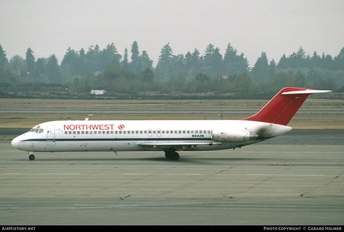 Aircraft Photo of N942N | McDonnell Douglas DC-9-32 | Northwest Airlines | AirHistory.net #92328