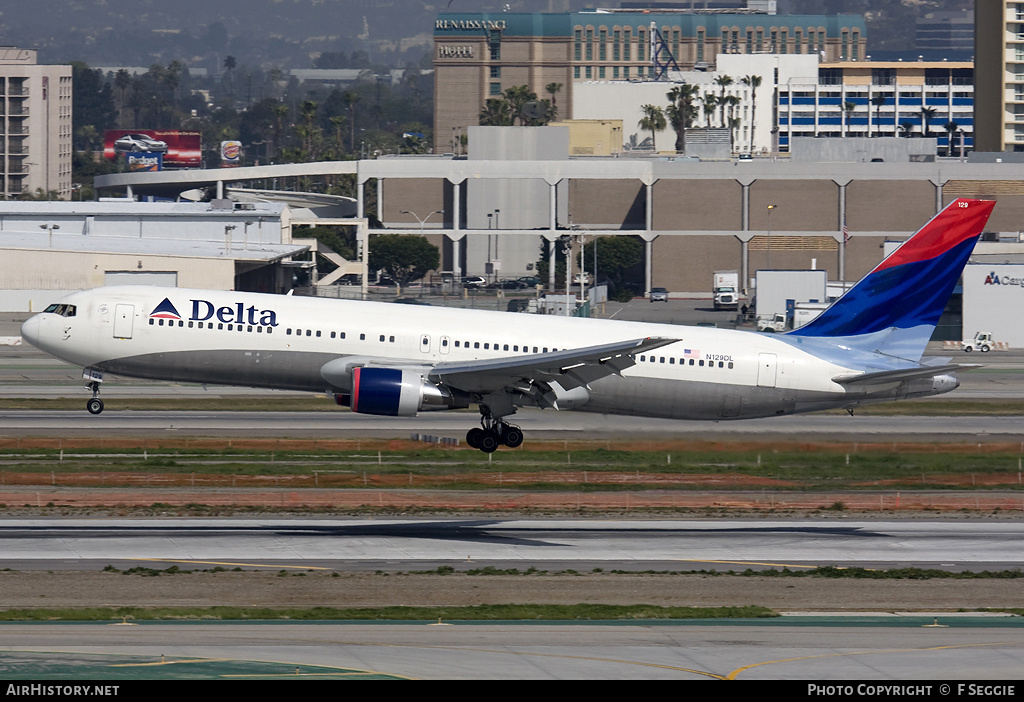 Aircraft Photo of N129DL | Boeing 767-332 | Delta Air Lines | AirHistory.net #92378