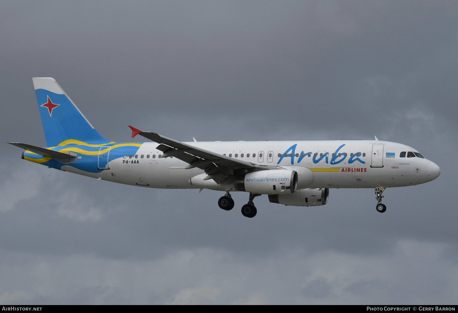 Aircraft Photo of P4-AAA | Airbus A320-232 | Aruba Airlines | AirHistory.net #92492