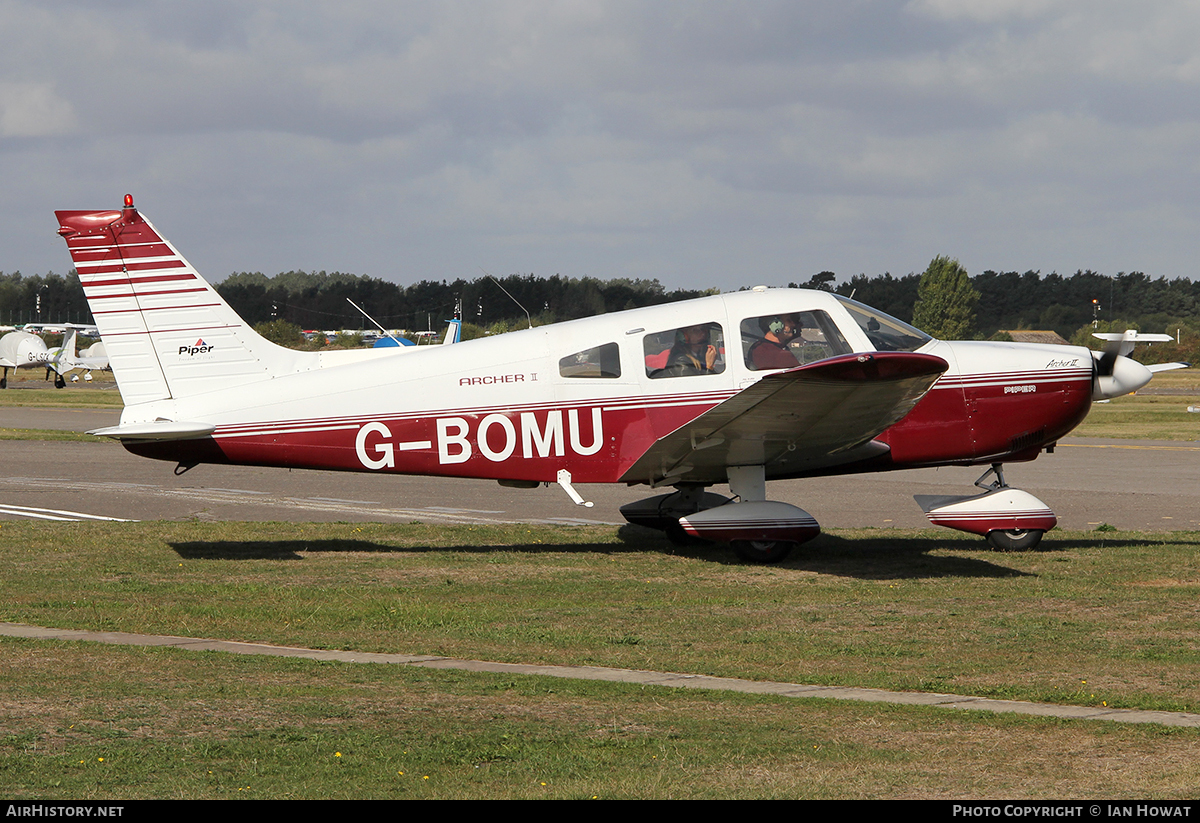 Aircraft Photo of G-BOMU | Piper PA-28-181 Cherokee Archer II | AirHistory.net #92545