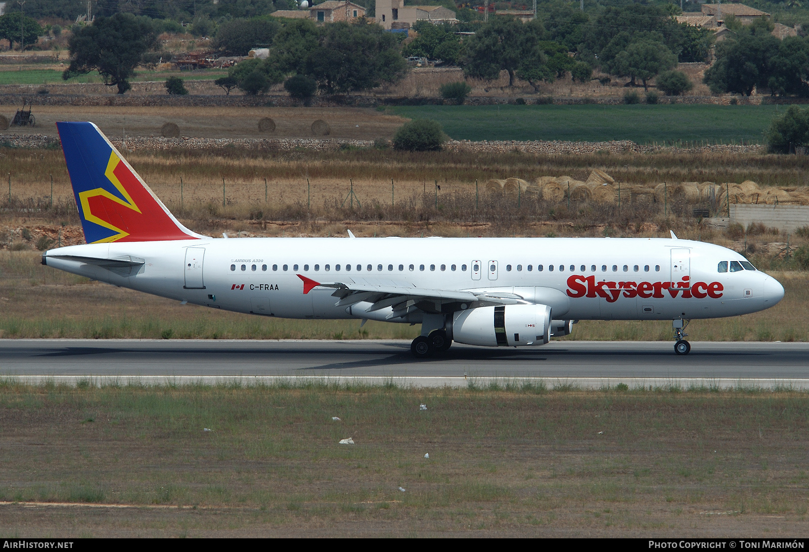 Aircraft Photo of C-FRAA | Airbus A320-232 | Skyservice Airlines | AirHistory.net #92635