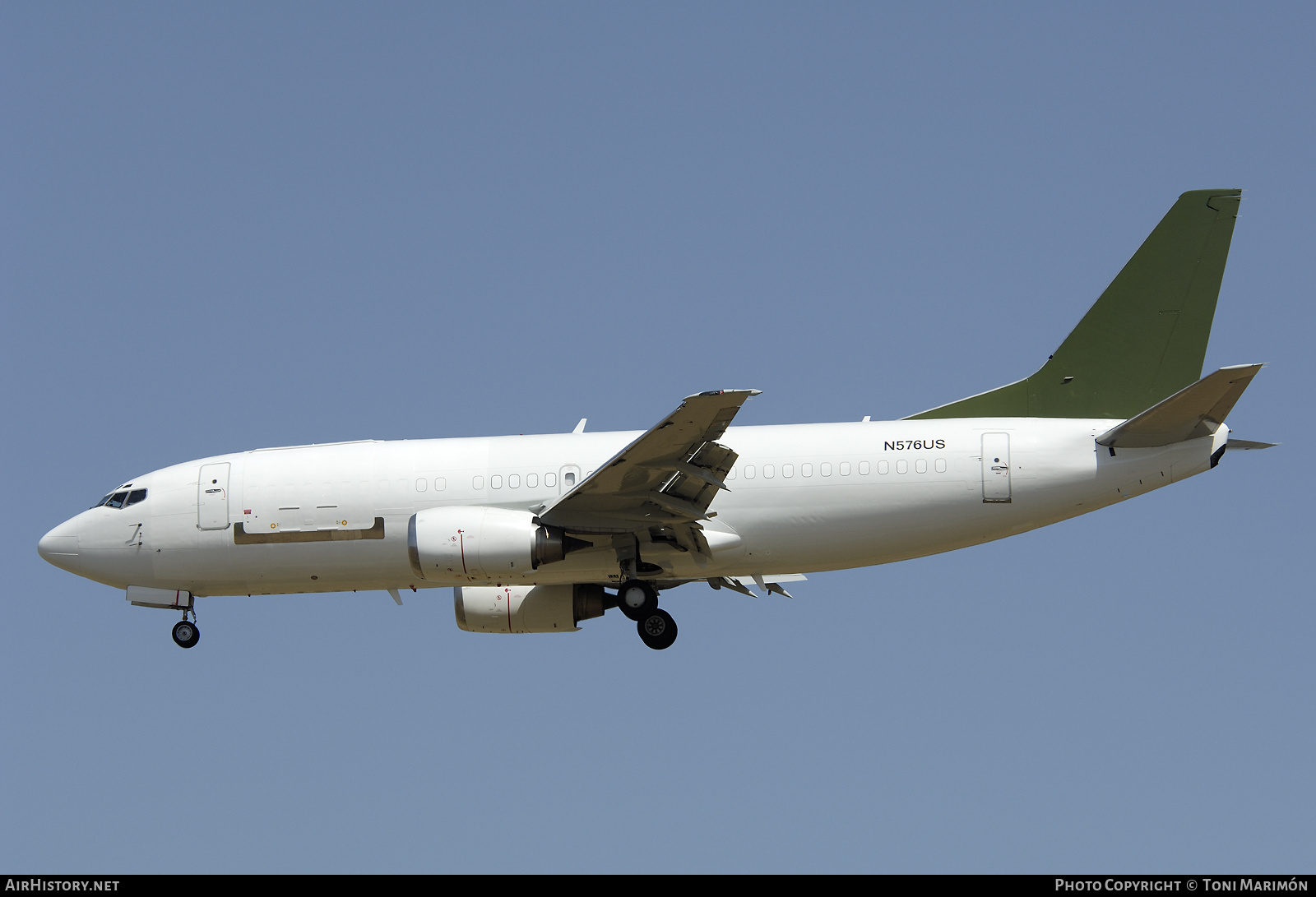 Aircraft Photo of N576US | Boeing 737-301(SF) | AirHistory.net #92647