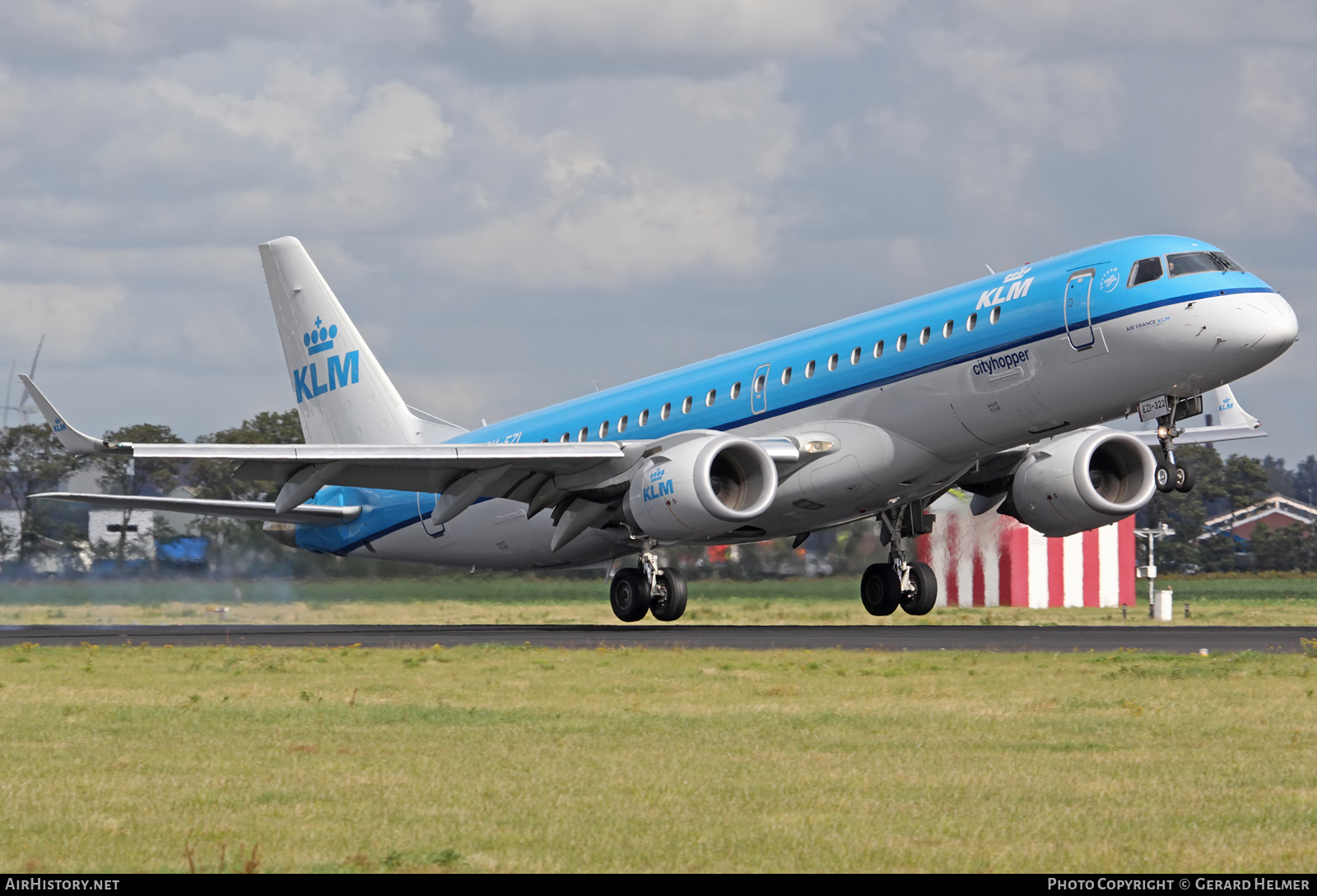 Aircraft Photo of PH-EZI | Embraer 190STD (ERJ-190-100STD) | KLM Cityhopper | AirHistory.net #92693