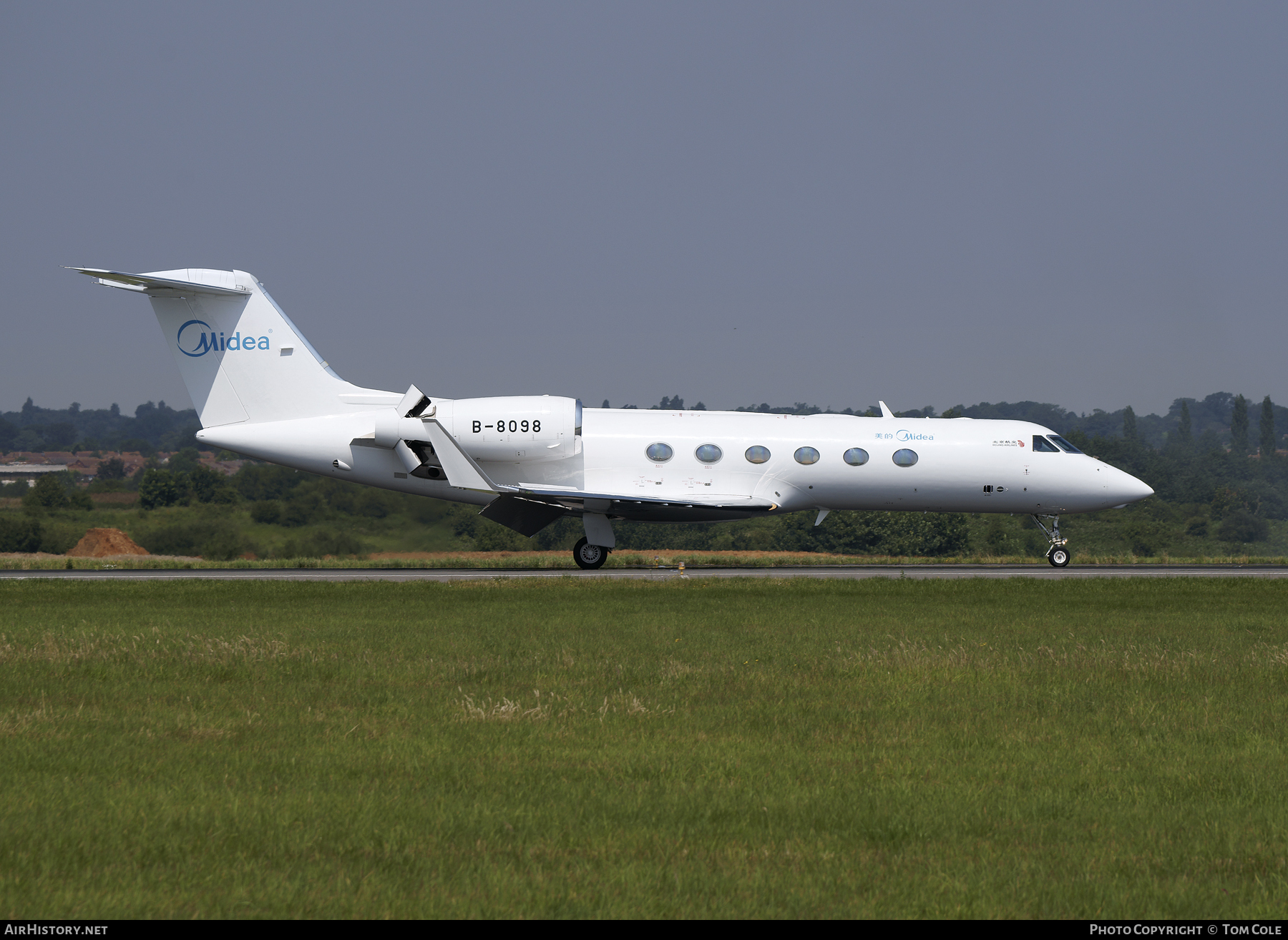 Aircraft Photo of B-8098 | Gulfstream Aerospace G-IV-X Gulfstream G450 | Midea | AirHistory.net #92857