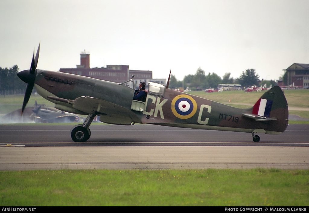 Aircraft Photo of G-VIII / MT719 | Supermarine 359 Spitfire LF8C | UK - Air Force | AirHistory.net #92940