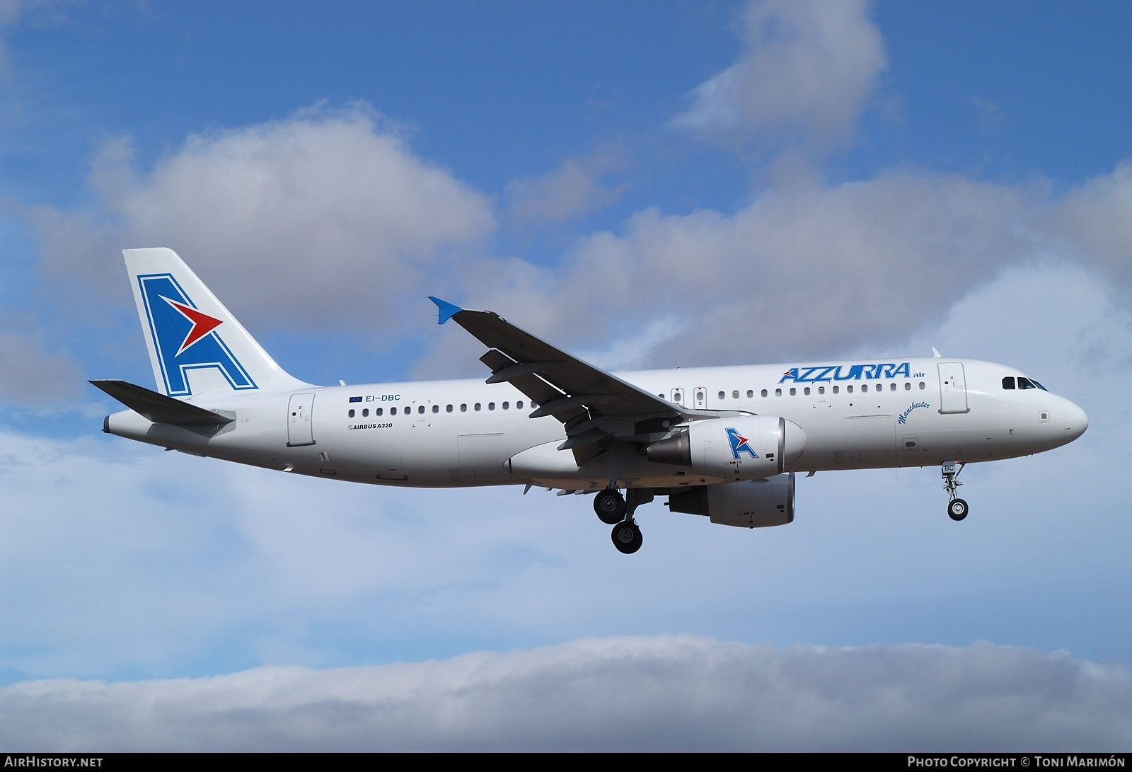 Aircraft Photo of EI-DBC | Airbus A320-214 | Azzurra Air | AirHistory.net #92975