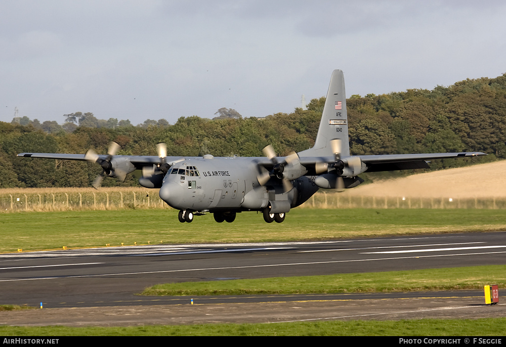 Aircraft Photo of 86-0410 / 60410 | Lockheed C-130H Hercules | USA - Air Force | AirHistory.net #93100