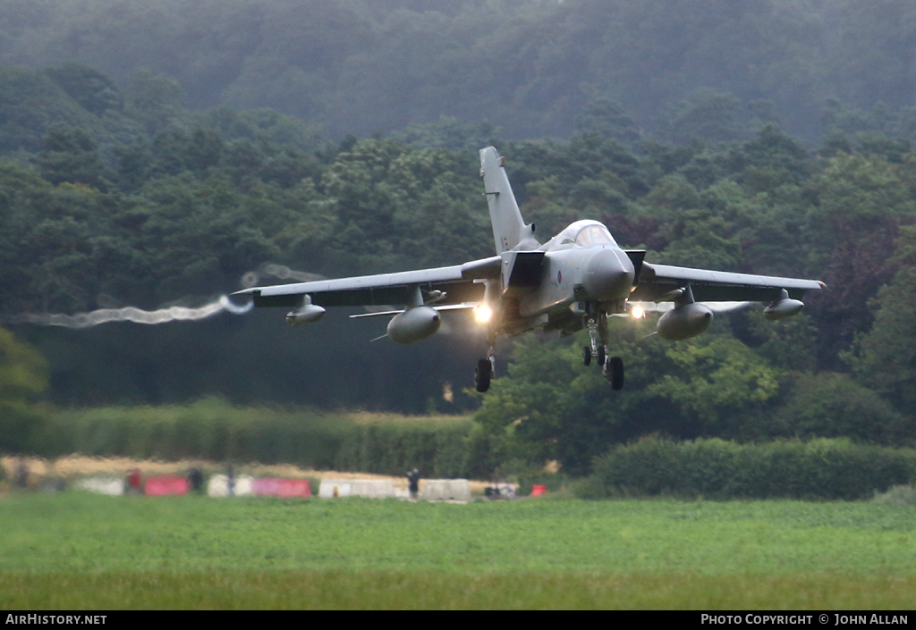 Aircraft Photo of ZA556 | Panavia Tornado GR4 | UK - Air Force | AirHistory.net #93290