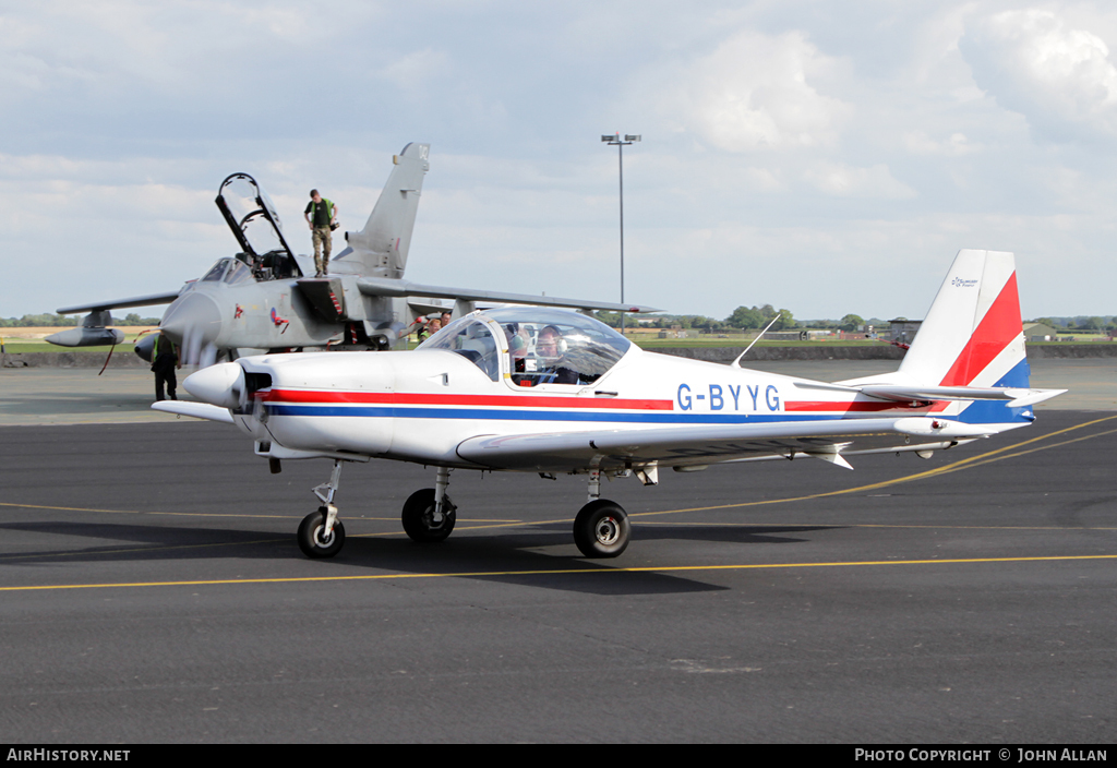 Aircraft Photo of G-BYYG | Slingsby T-67C | AirHistory.net #93329