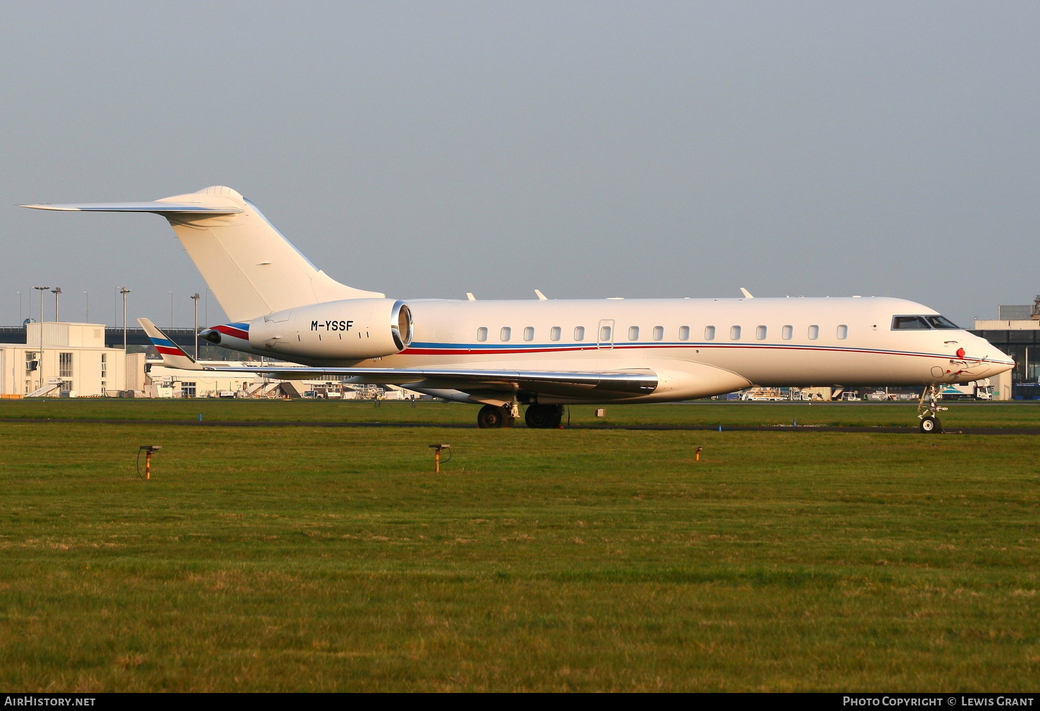 Aircraft Photo of M-YSSF | Bombardier Global 6000 (BD-700-1A10) | AirHistory.net #93360