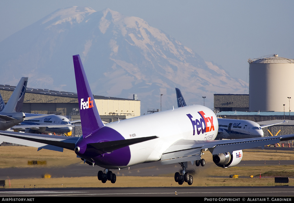 Aircraft Photo of N60659 | Boeing 767-3S2F/ER | FedEx Express | AirHistory.net #93417