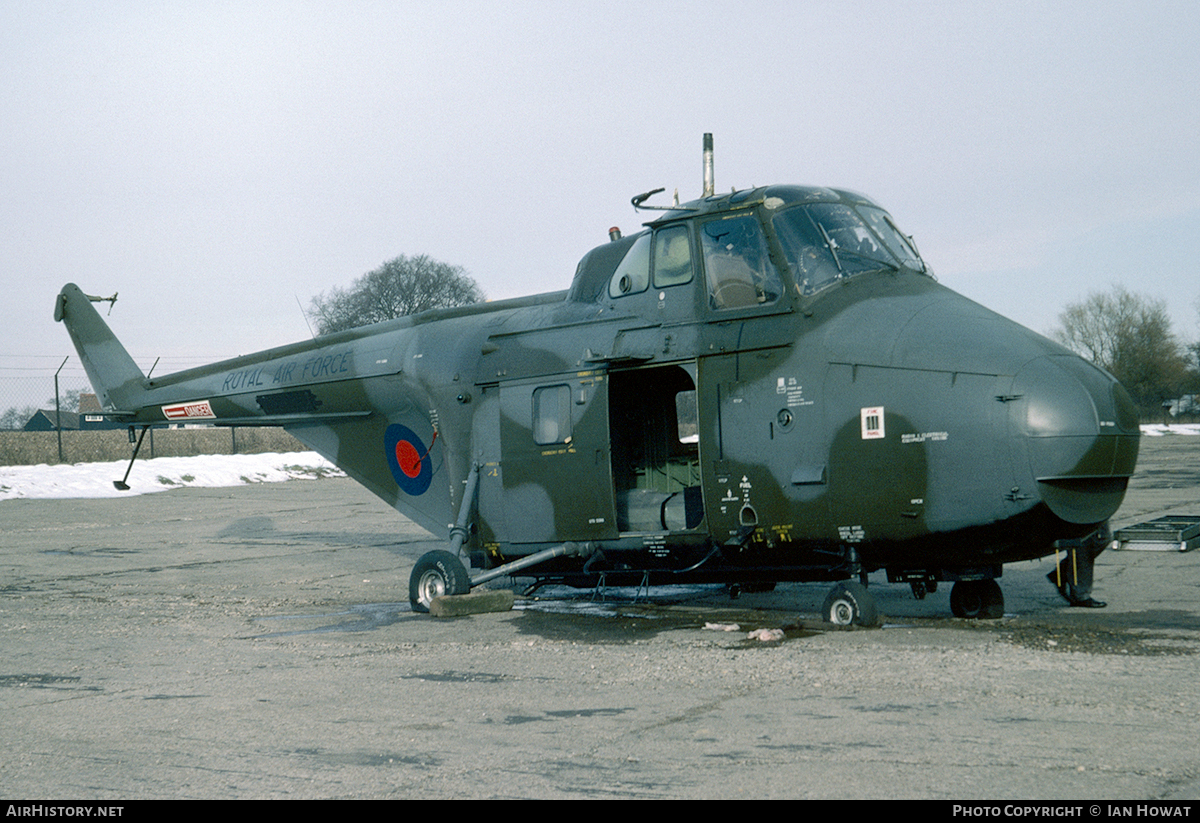 Aircraft Photo of XP330 | Westland WS-55-3 Whirlwind HAR10 | UK - Air Force | AirHistory.net #93478