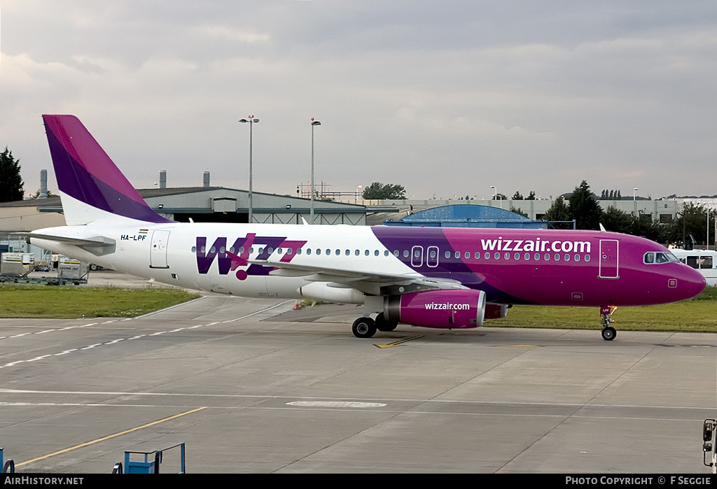 Aircraft Photo of HA-LPF | Airbus A320-233 | Wizz Air | AirHistory.net #93525