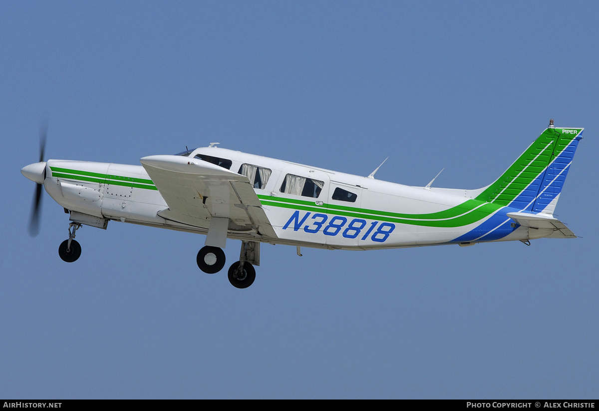 Aircraft Photo of N38818 | Piper PA-32R-300 Cherokee Lance | AirHistory.net #93698