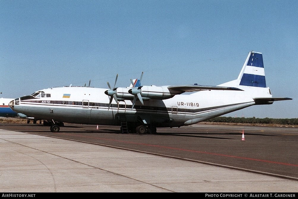 Aircraft Photo of UR-11819 | Antonov An-12BP | Icar | AirHistory.net #93700