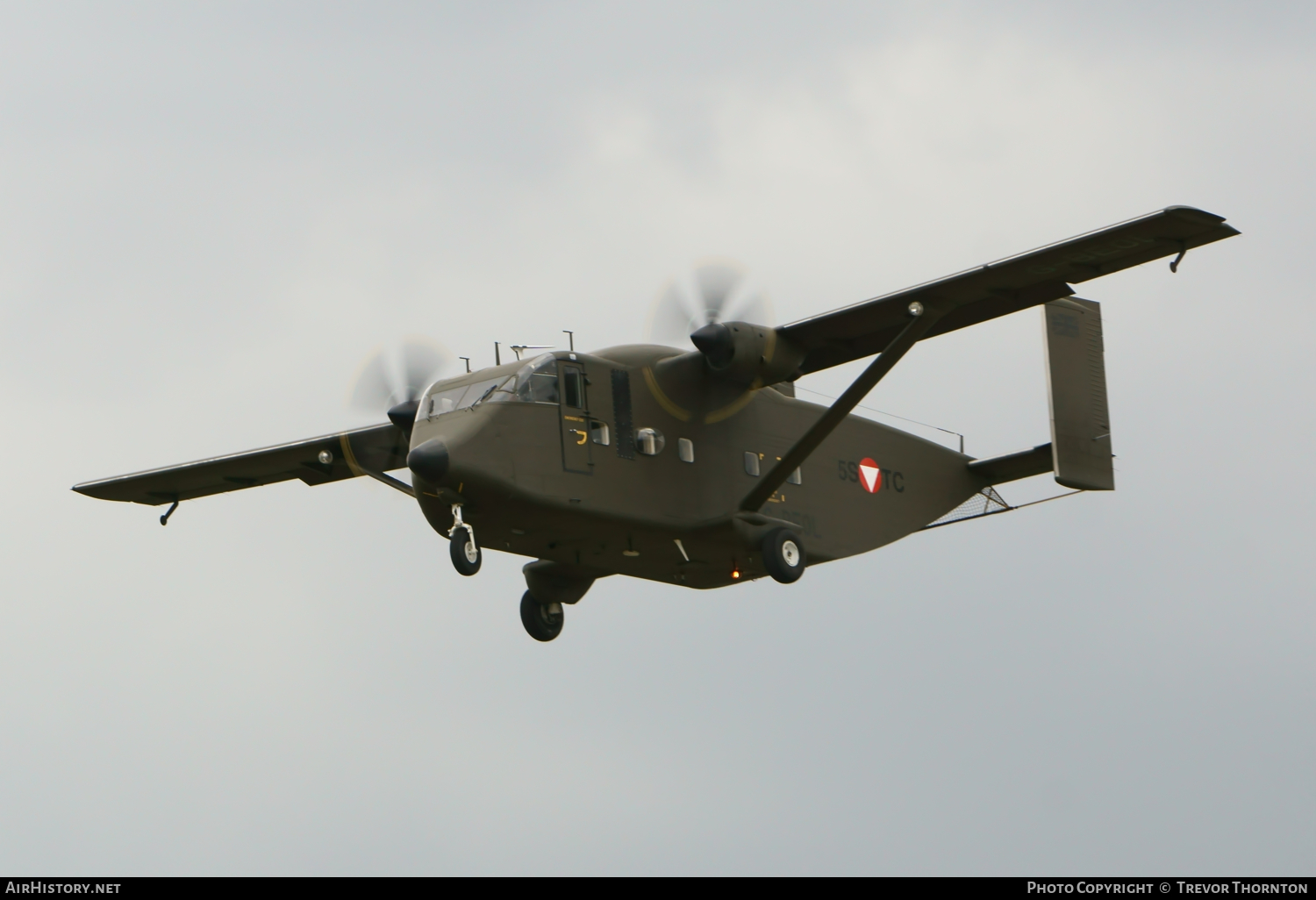 Aircraft Photo of G-BEOL / 5S-TC | Short SC.7 Skyvan 3-100 | Austria - Air Force | AirHistory.net #94087