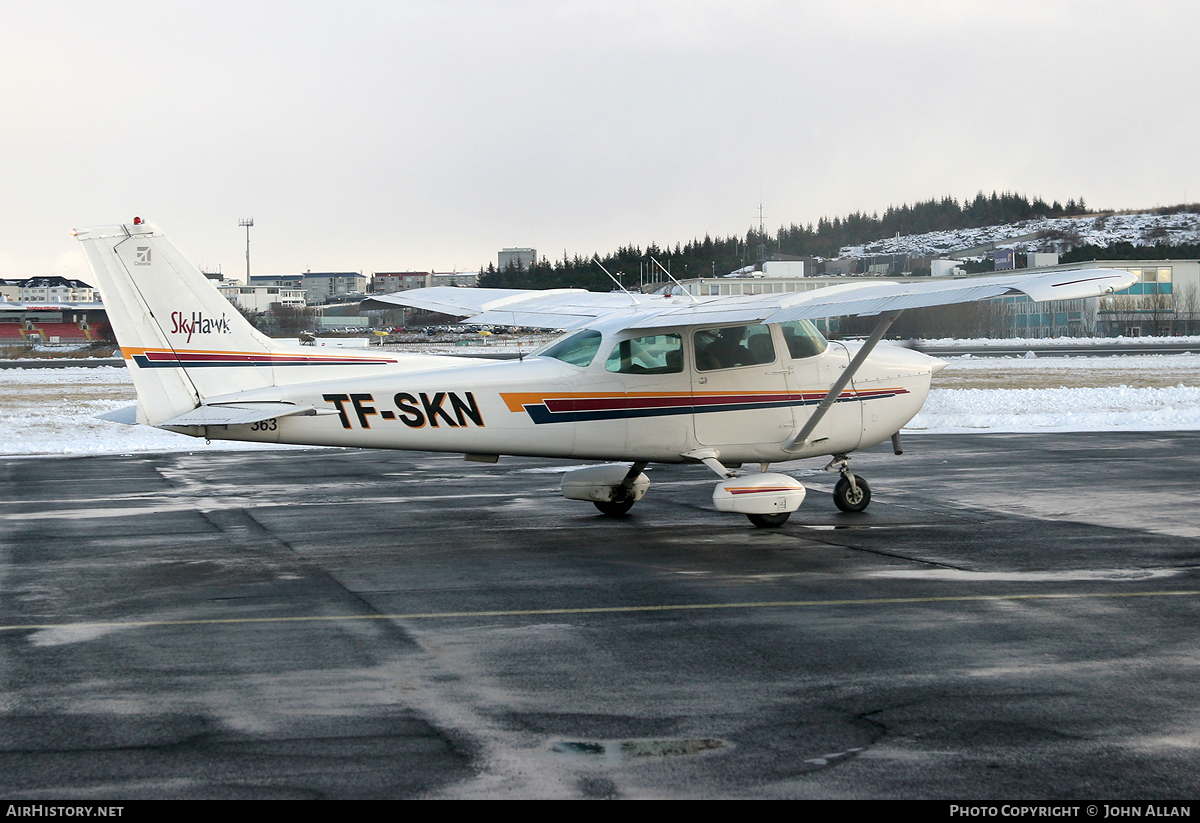 Aircraft Photo of TF-SKN | Cessna 172N Skyhawk 100 II | AirHistory.net #94207
