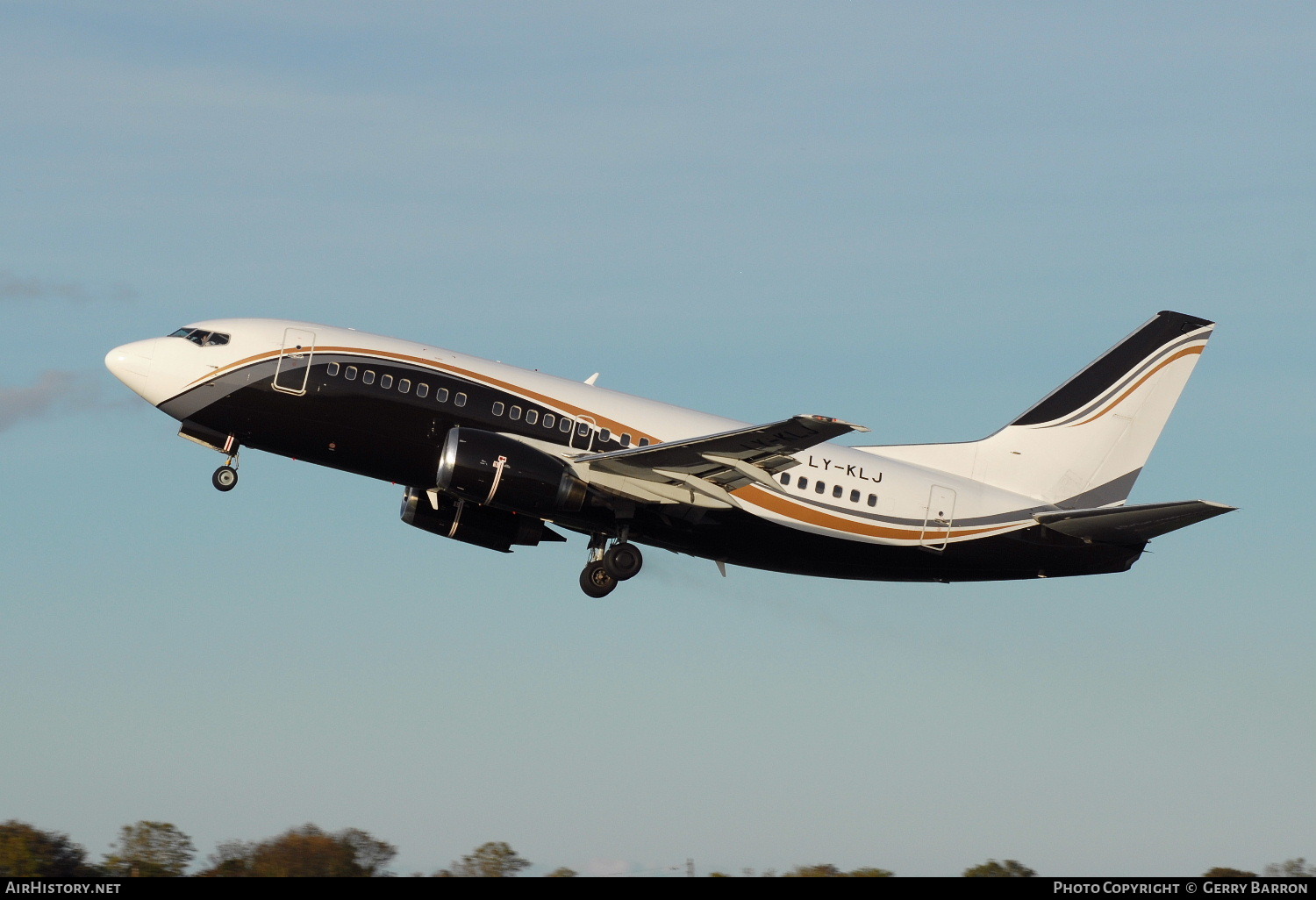 Aircraft Photo of LY-KLJ | Boeing 737-524 | AirHistory.net #94252